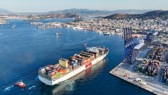 Largest Container Ship In The World Oocl Piraeus Arrives At Pct S