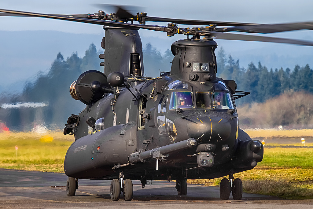 Американские вертолеты. Вертолет Ch-47 Chinook. Boeing Ch-47 Chinook. Ch-47 Чинук. MH-47g Chinook.