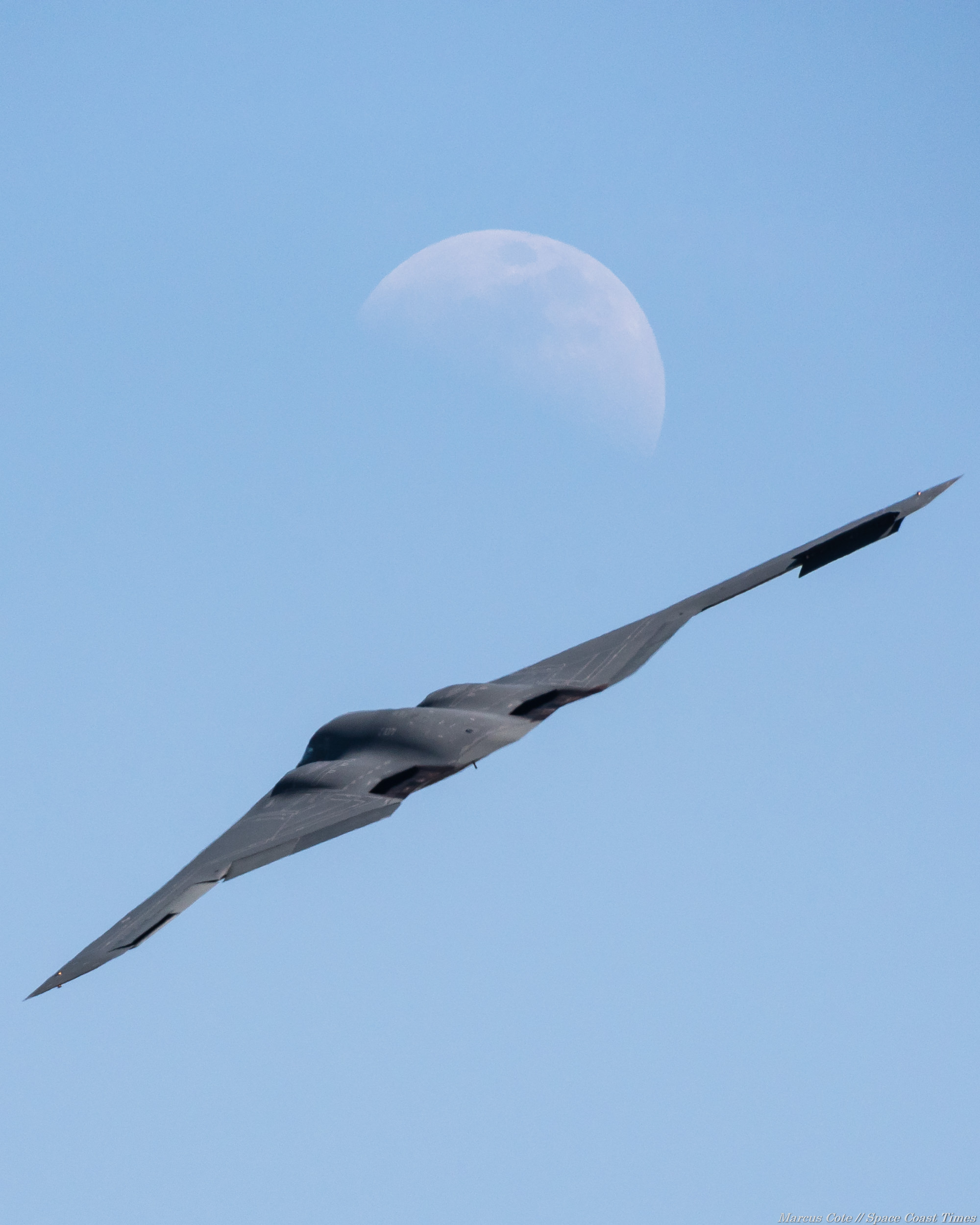 fly to the moon 2