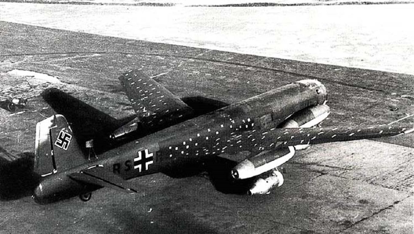 История немецкой авиации. Юнкерс ju-287. Ju 287 v1. Реактивные бомбардировщики третьего рейха. Авиация 3 рейха второй мировой войны.