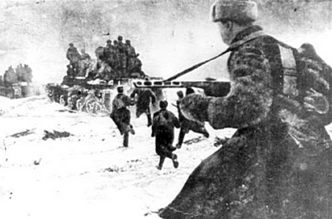 Операция красная армия 1942. Сталинградская битва 1941-1942. 19 Ноября 1942 года Сталинградская битва. Сталинградская битва (19 ноября 1942 года – 2 февраля 1943 года) –. Сталинградская битва контрнаступление.