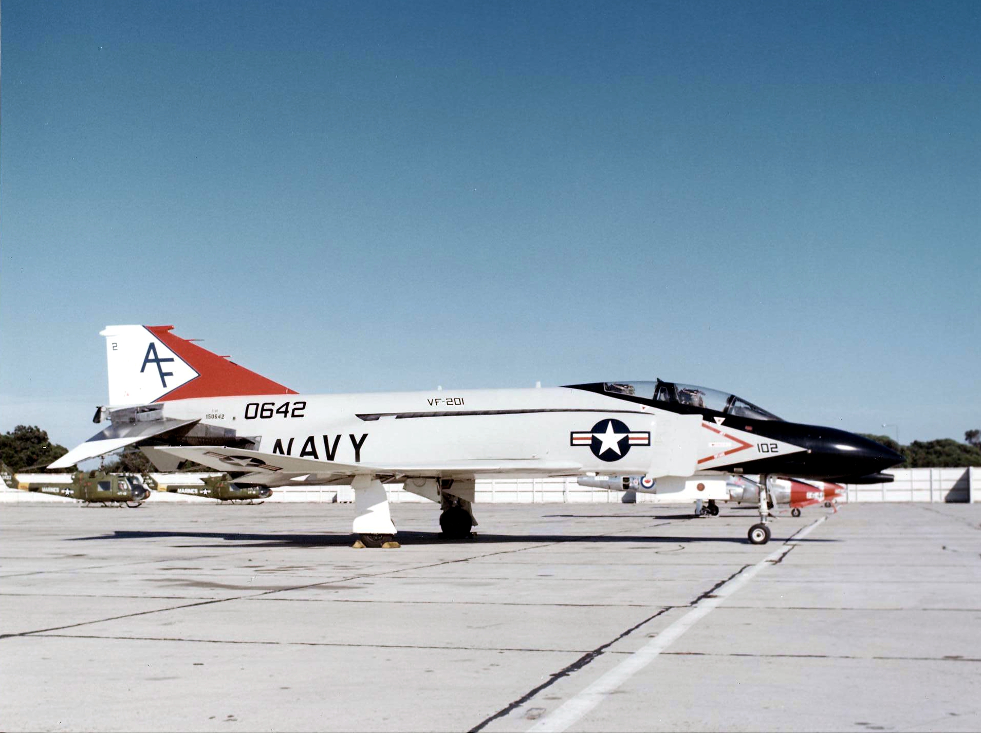 https://flight.com.gr/wp-content/uploads/2022/09/F-4N_Phantom_II_of_VF-201_at_NAS_North_Island_1976.jpg