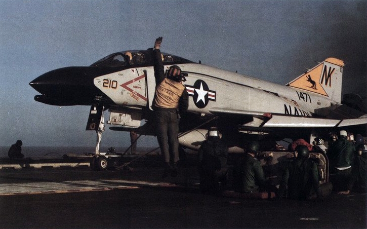https://flight.com.gr/wp-content/uploads/2022/09/F-4N_of_VF-21_on_cat_of_USS_Coral_Sea_28CV-4329_c1982.jpg