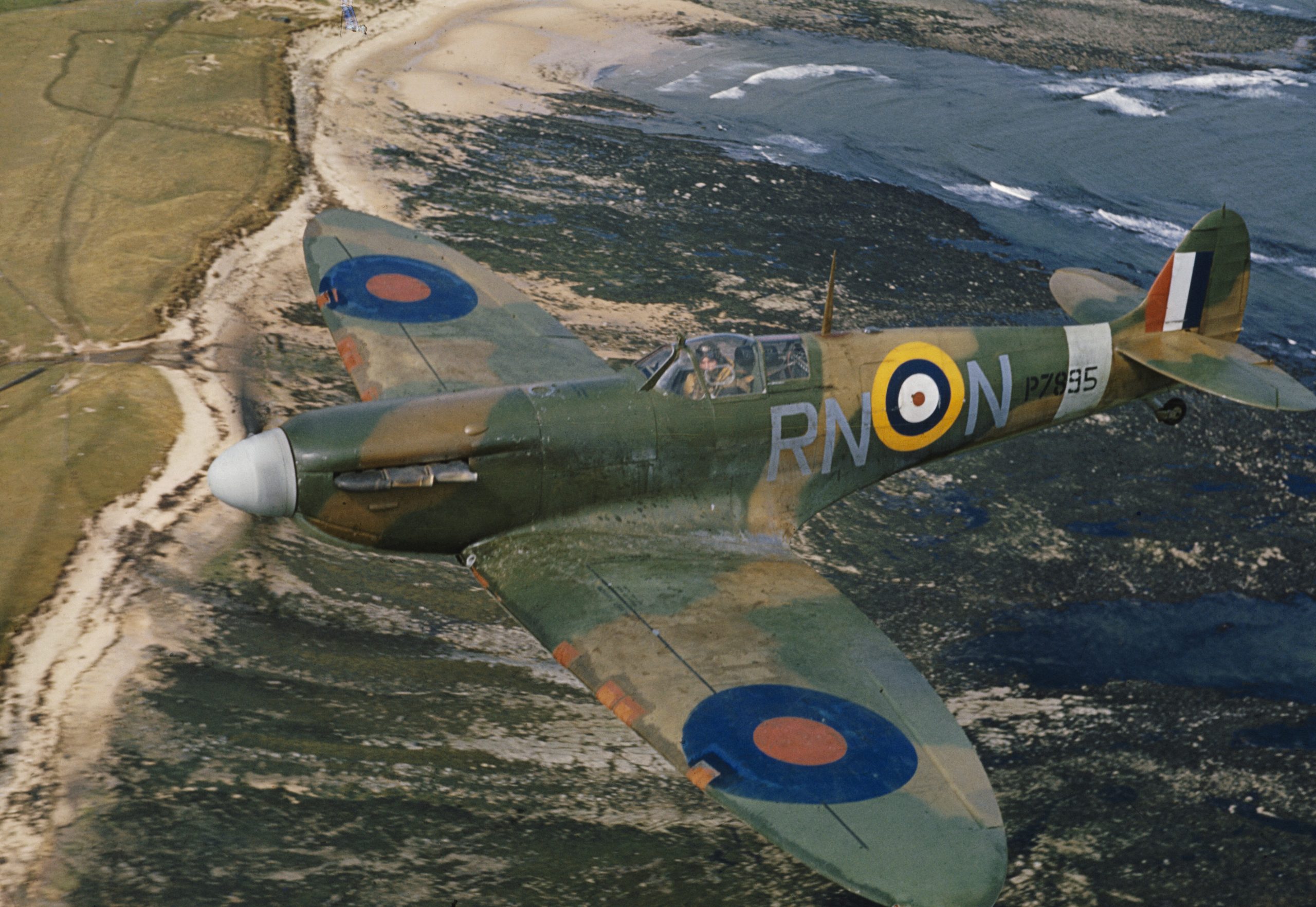 https://flight.com.gr/wp-content/uploads/2022/12/The_Royal_Air_Force_in_Britain2C_April_1941_TR139-scaled.jpg
