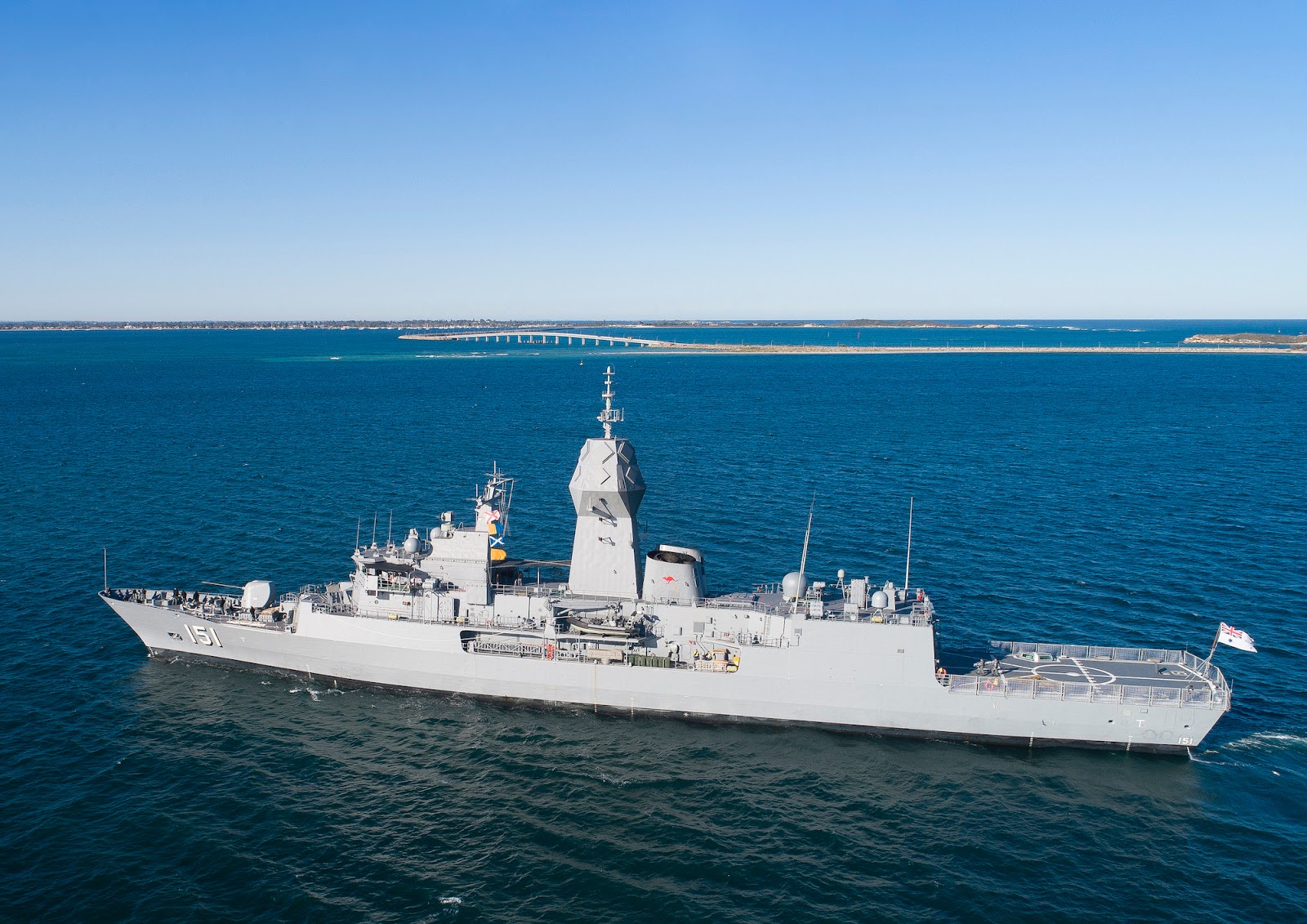 &Eta; &Alpha;&upsilon;&sigma;&tau;&rho;&alpha;&lambda;ί&alpha; &alpha;&nu;&alpha;&beta;&alpha;&theta;&mu;ί&zeta;&epsilon;&iota; &tau;&omicron; &kappa;ύ&rho;&iota;&omicron; &pi;&upsilon;&rho;&omicron;&beta;ό&lambda;&omicron; Mk. 45 Mod. 2 &tau;&omega;&nu; &phi;&rho;&epsilon;&gamma;&alpha;&tau;ώ&nu; &kappa;&lambda;ά&sigma;&eta;&sigmaf; &laquo;Anzac&raquo; (&Mu;&Epsilon;&Kappa;&Omicron;-200) - Defence Review