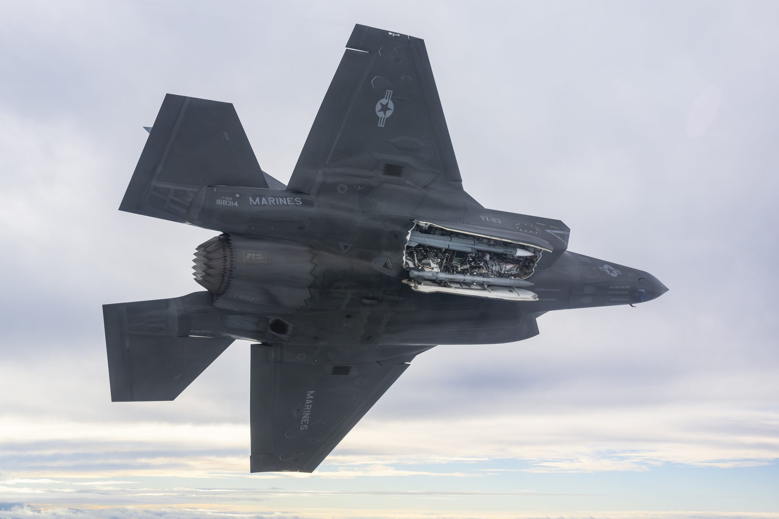 F-35B BF-18 σε πτήση δοκιμής με πύραυλο Meteor