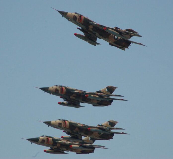 Nanchang Q-5, pakistan