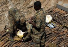 Σουδάν: Νέες μάχες παρά την προτροπή των ΗΠΑ να κηρυχτεί κατάπαυση του πυρός