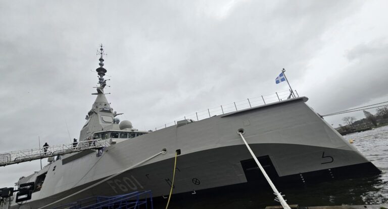 Η ΠΤΗΣΗ στην παράδοση της φρεγάτας «ΚΙΜΩΝ» – φωτογραφική ανασκόπηση