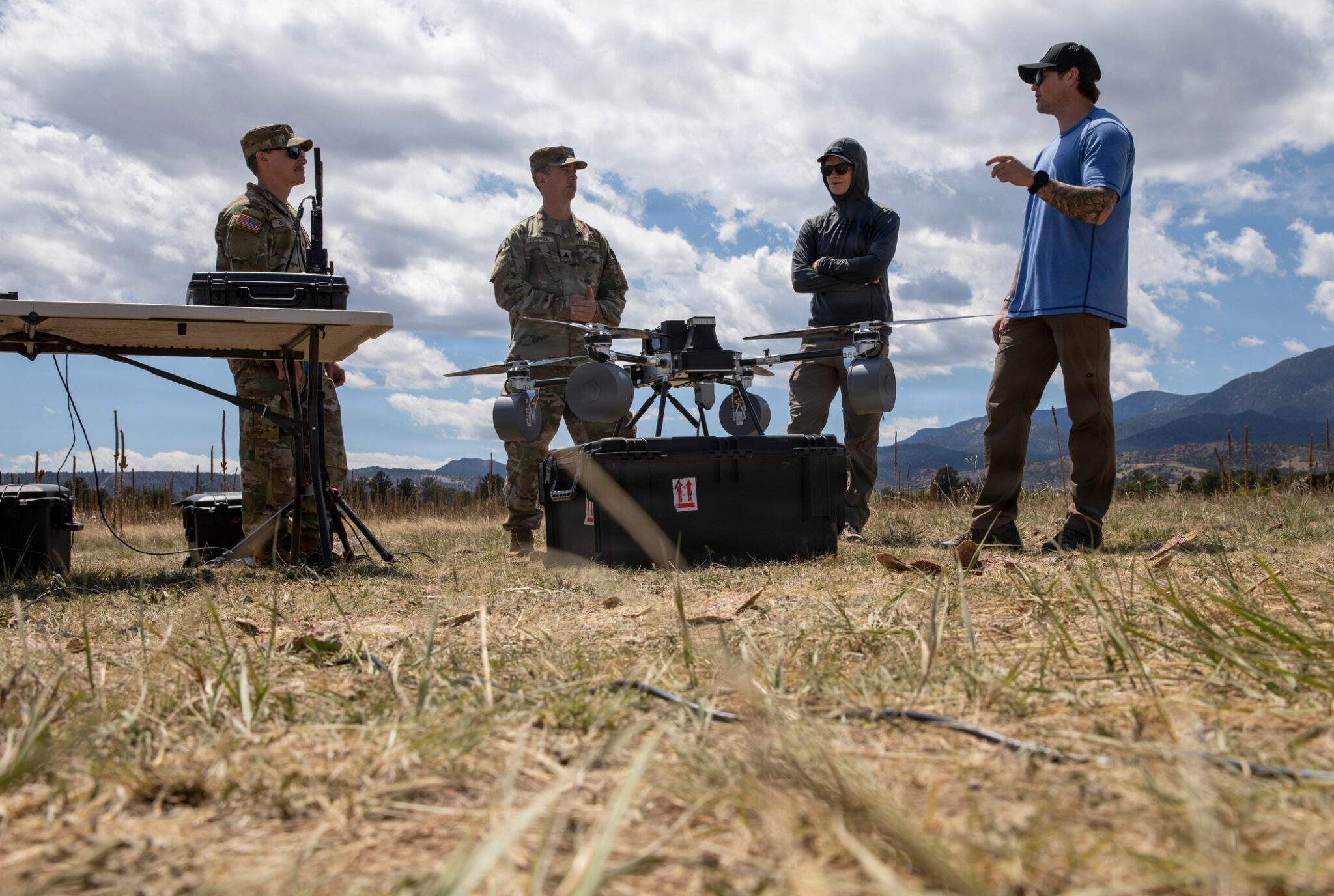 Drone κατά συστημάτων ηλεκτρονικού πολέμου δοκιμάζουν οι ΗΠΑ - Πτήση