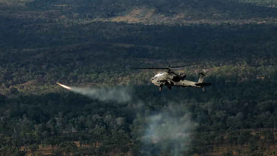 AH-64E Apache &tau;&omicron;&upsilon; &Alpha;&upsilon;&sigma;&tau;&rho;&alpha;&lambda;&iota;&alpha;&nu;&omicron;ύ &Sigma;&tau;&rho;&alpha;&tau;&omicron;ύ &epsilon;&kappa;&tau;&omicron;&xi;&epsilon;ύ&epsilon;&iota; &pi;ύ&rho;&alpha;&upsilon;&lambda;&omicron;