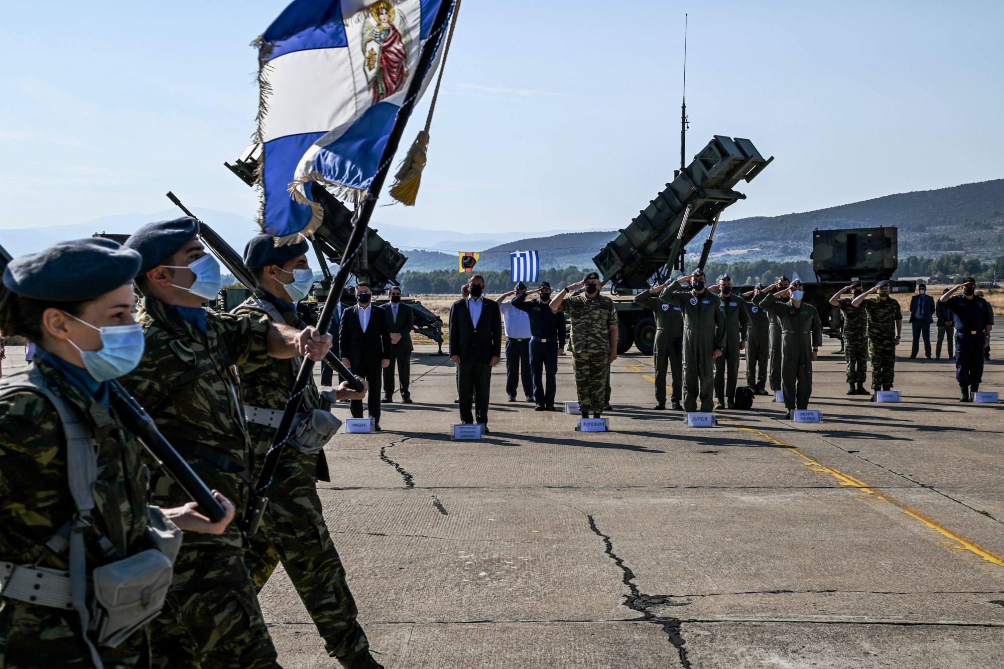 &Epsilon;&lambda;&lambda;&eta;&nu;&iota;&kappa;ό &sigma;&tau;&rho;&alpha;&tau;&iota;&omega;&tau;&iota;&kappa;ό &pi;&rho;&omicron;&sigma;&omega;&pi;&iota;&kappa;ό &alpha;&pi;&omicron;&delta;ί&delta;&epsilon;&iota; &tau;&iota;&mu;έ&sigmaf; &alpha;&nu;ά&mu;&epsilon;&sigma;&alpha; &sigma;&epsilon; &delta;ύ&omicron; &alpha;&nu;&upsilon;&psi;&omega;&mu;έ&nu;&omicron;&upsilon;&sigmaf; &epsilon;&kappa;&tau;&omicron;&xi;&epsilon;&upsilon;&tau;έ&sigmaf; Patriot
