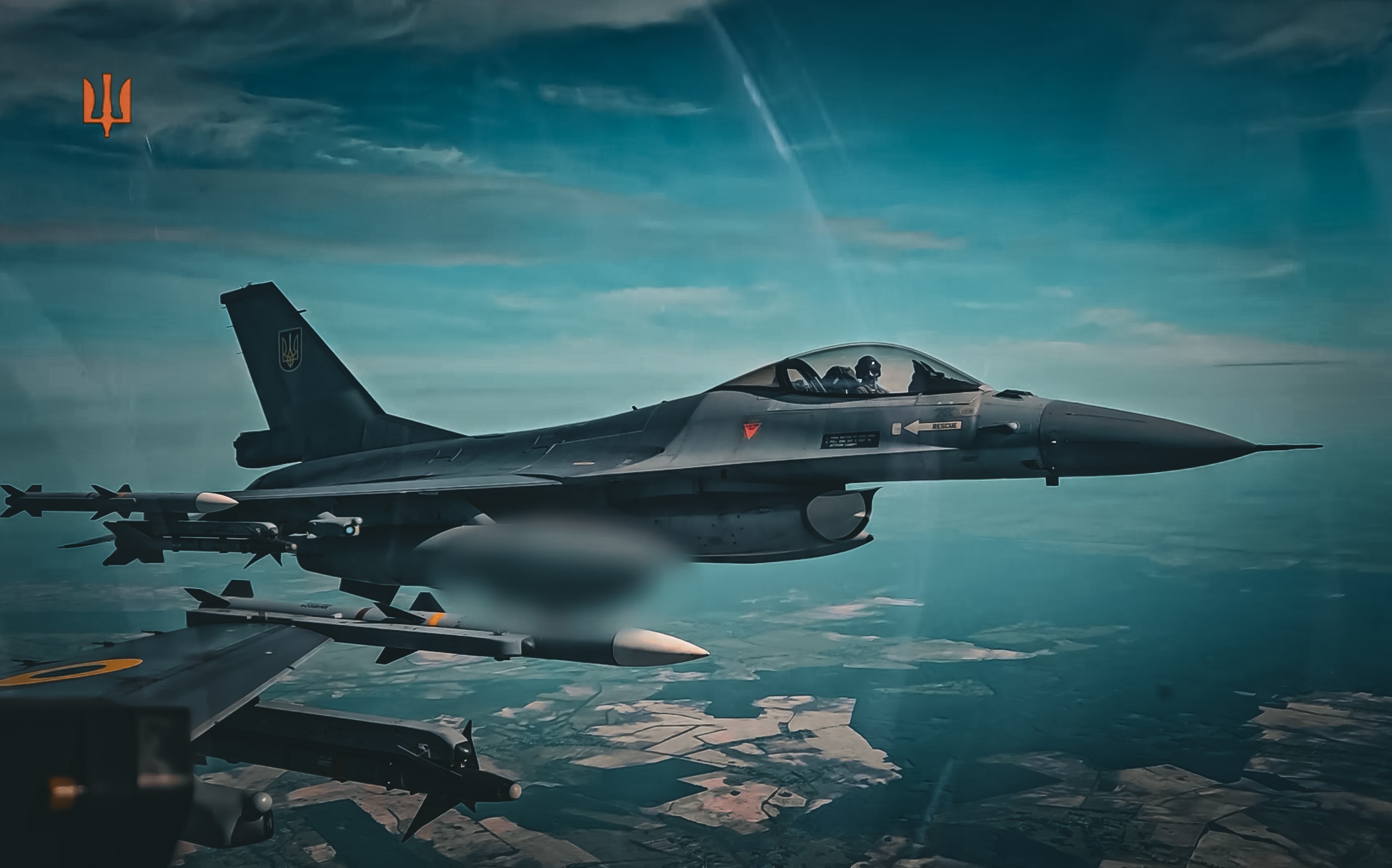 F-16AM &tau;&eta;&sigmaf; &omicron;&upsilon;&kappa;&rho;&alpha;&nu;&iota;&kappa;ή&sigmaf; &Pi;&omicron;&lambda;&epsilon;&mu;&iota;&kappa;ή&sigmaf; &Alpha;&epsilon;&rho;&omicron;&pi;&omicron;&rho;ί&alpha;&sigmaf; &sigma;&epsilon; &pi;&tau;ή&sigma;&eta; &mu;&epsilon; &omicron;&pi;&lambda;&iota;&sigma;&mu;ό &pi;ά&nu;&omega; &alpha;&pi;ό &tau;&eta;&nu; &Omicron;&upsilon;&kappa;&rho;&alpha;&nu;ί&alpha;