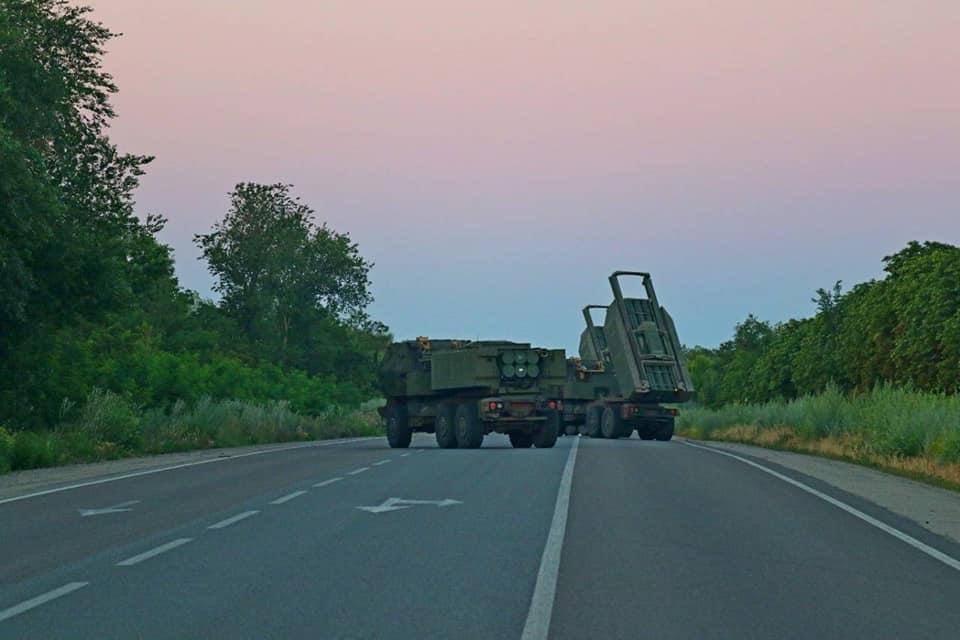 &Delta;ύ&omicron; &omicron;&upsilon;&kappa;&rho;&alpha;&nu;&iota;&kappa;&omicron;ί &epsilon;&kappa;&tau;&omicron;&xi;&epsilon;&upsilon;&tau;έ&sigmaf; M142 HIMARS &alpha;&nu;&alpha;&pi;&tau;&upsilon;&gamma;&mu;έ&nu;&omicron;&iota; &sigma;&epsilon; &delta;&rho;ό&mu;&omicron; &sigma;&tau;&eta;&nu; &Omicron;&upsilon;&kappa;&rho;&alpha;&nu;ί&alpha;
