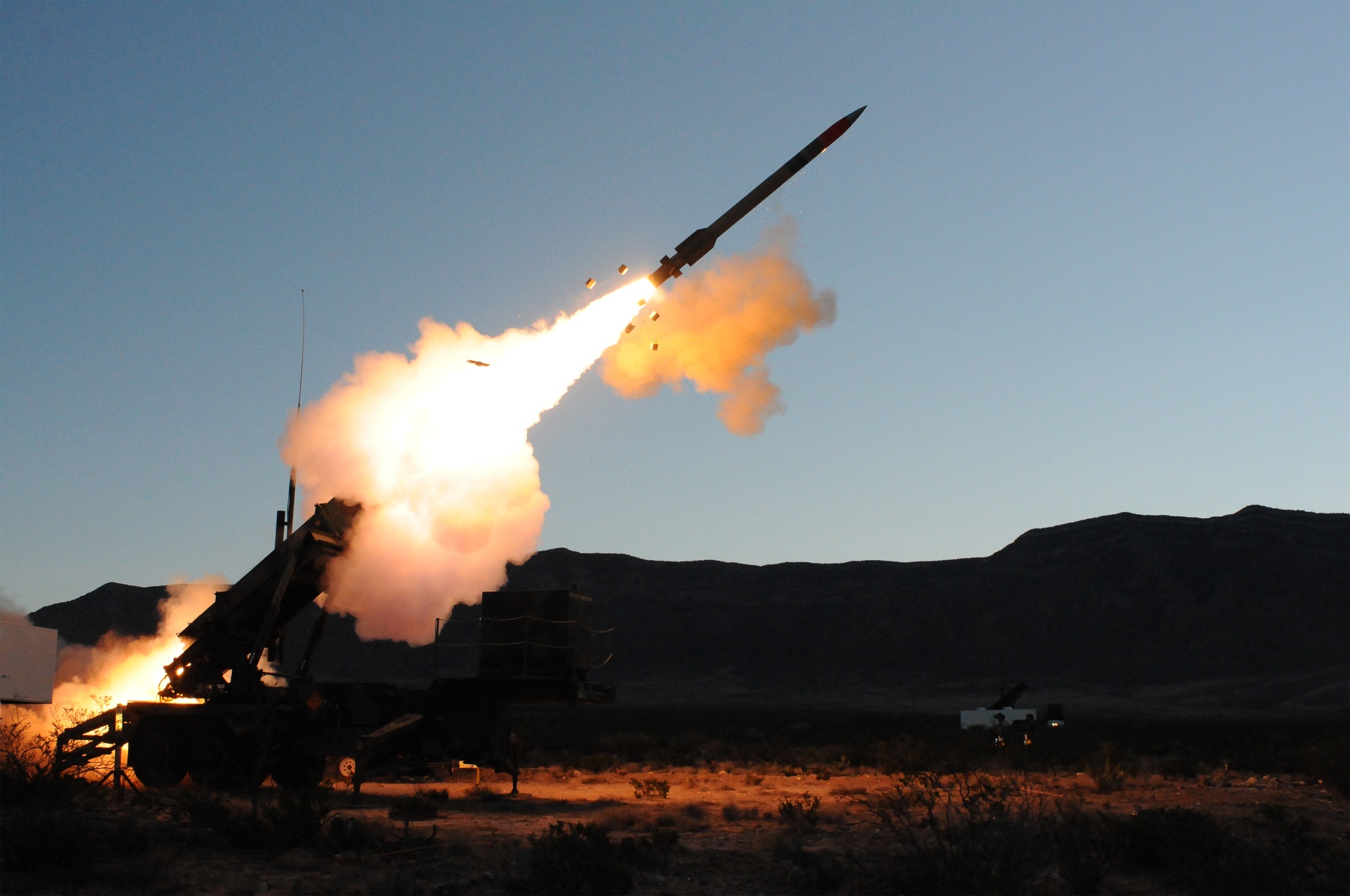 &Alpha;&nu;&alpha;&chi;&alpha;&iota;&tau;&iota;&sigma;&tau;ή&sigmaf; PAC-3 MSE &epsilon;&xi;έ&rho;&chi;&epsilon;&tau;&alpha;&iota; &alpha;&pi;ό &epsilon;&kappa;&tau;&omicron;&xi;&epsilon;&upsilon;&tau;ή Patriot &mu;&epsilon; &tau;&omicron;&nu; &kappa;&iota;&nu;&eta;&tau;ή&rho;&alpha; &sigma;&epsilon; &lambda;&epsilon;&iota;&tau;&omicron;&upsilon;&rho;&gamma;ί&alpha;