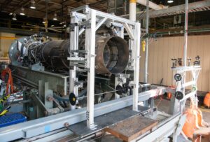 Κινητήρας General Electric J85 τοποθετημένος σε διάταξη επίγειων δοκιμών