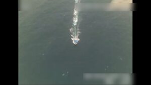 Εναέρια εικόνα πλοίου ανεφοδιασμού διακινητών στον ανατολικό Ειρηνικό