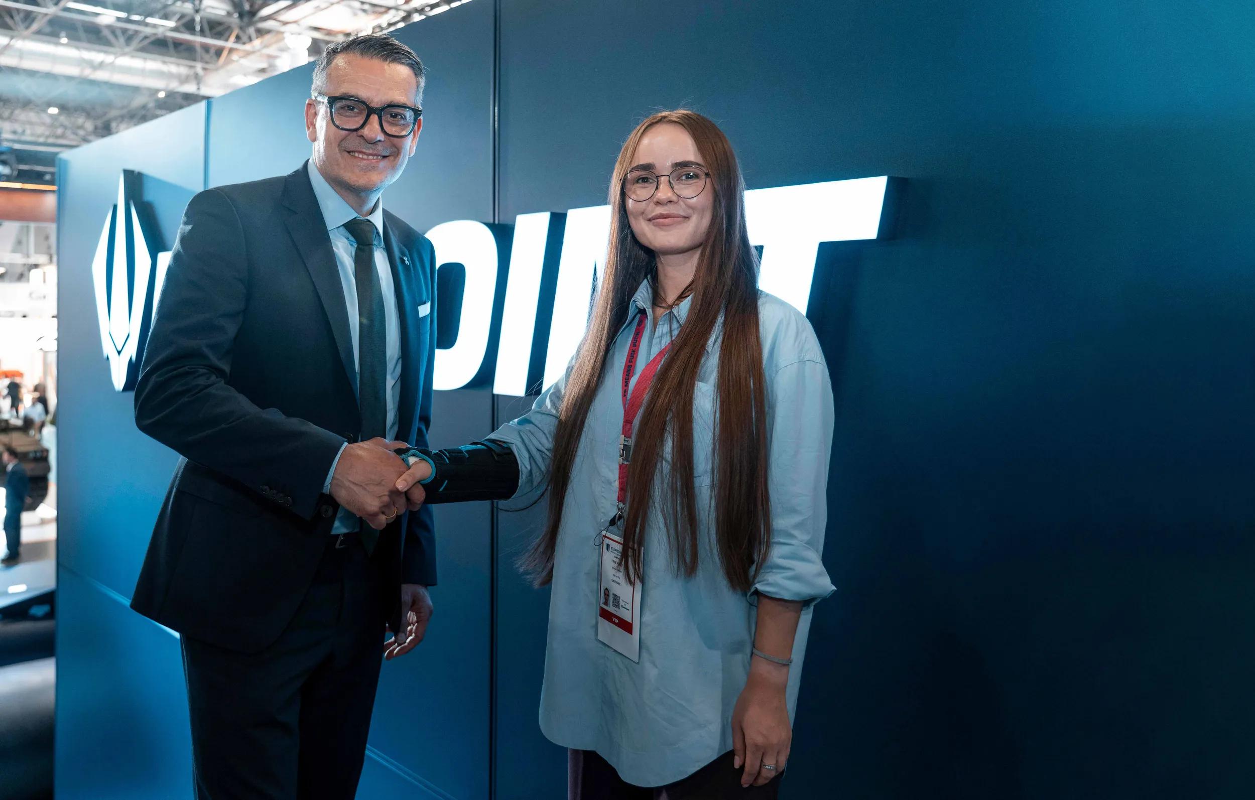 &Sigma;&tau;&epsilon;&lambda;έ&chi;&eta; &tau;&omega;&nu; HENSOLDT &kappa;&alpha;&iota; Fire Point &upsilon;&pi;&omicron;&gamma;&rho;ά&phi;&omicron;&upsilon;&nu; &sigma;&upsilon;&mu;&phi;&omega;&nu;ί&alpha; &gamma;&iota;&alpha; &tau;&omicron; FREYJA