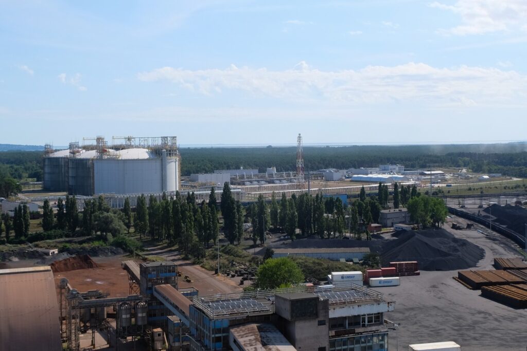 Δεξαμενές του τερματικού LNG στο Σβινούιστσιε της Πολωνίας