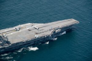 X-47B έτοιμο για εκτόξευση από το USS George H.W. Bush