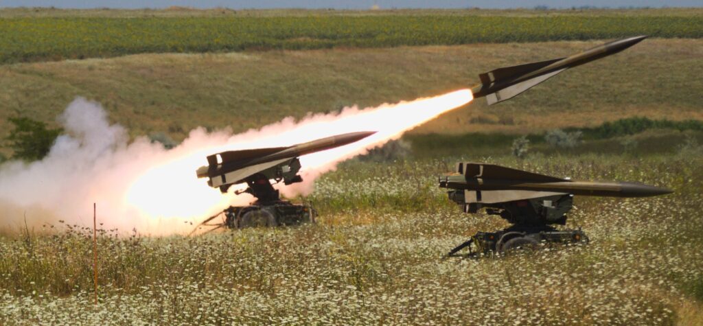 Ρουμανικός εκτοξευτής MIM-23 HAWK κατά τη διάρκεια βολής στη Μαύρη Θάλασσα