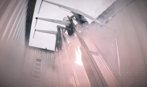 Αναχαιτιστής Hornet B1 με ανοικτές πτέρυγες πάνω από τον εκτοξευτικό φορέα