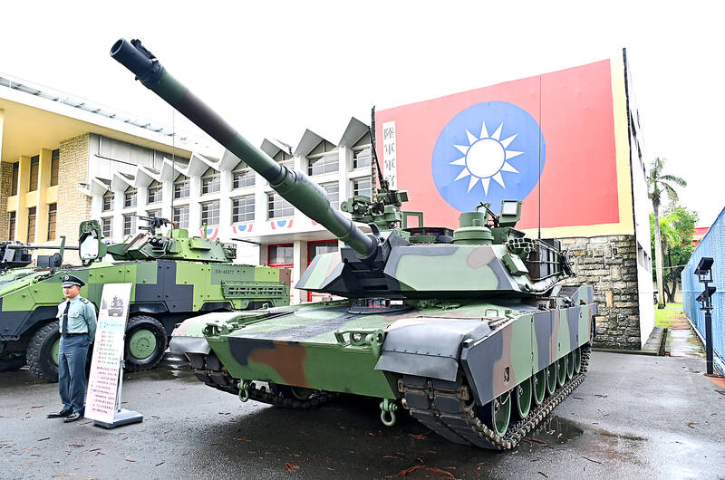 Άρμα M1A2T Abrams της Ταϊβάν εκτίθεται σε στρατιωτική εκδήλωση στο Καοσιούνγκ