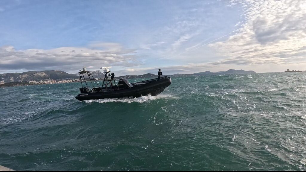 Το μη επανδρωμένο Flying USV της SEAir σε πλου με υδροπτέρυγα