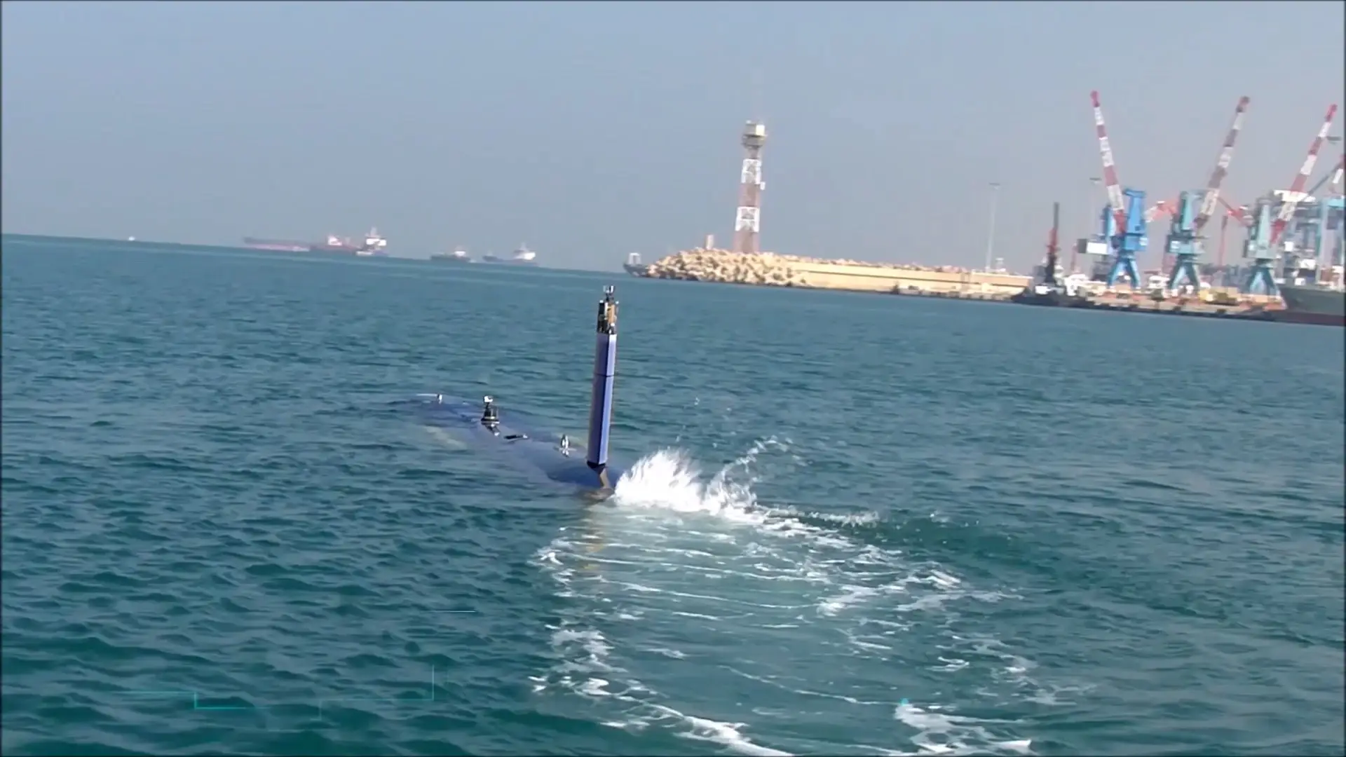 &Omicron; &iota;&sigma;&tau;ό&sigmaf; &tau;&omicron;&upsilon; Blue Whale &epsilon;&xi;έ&chi;&epsilon;&iota; &alpha;&pi;ό &tau;&omicron; &nu;&epsilon;&rho;ό &kappa;&omicron;&nu;&tau;ά &sigma;&epsilon; &lambda;&iota;&mu;&epsilon;&nu;&iota;&kappa;έ&sigmaf; &epsilon;&gamma;&kappa;&alpha;&tau;&alpha;&sigma;&tau;ά&sigma;&epsilon;&iota;&sigmaf;