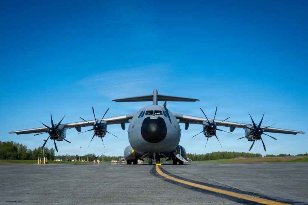 Βρετανικό μεταγωγικό A400M Atlas σε πτήση